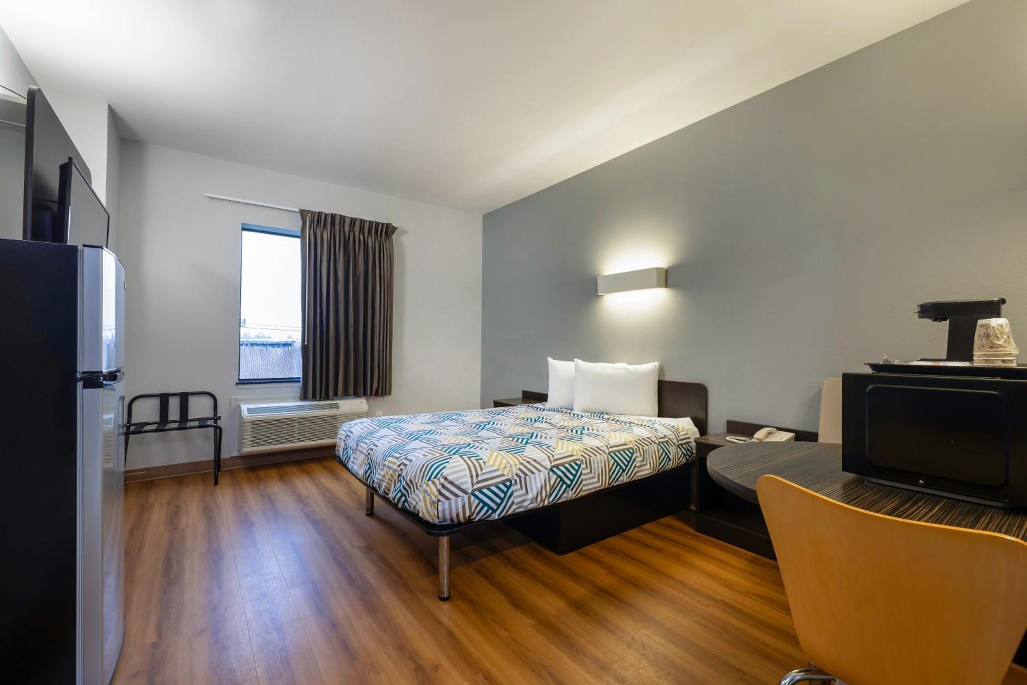 Studio 6 Suites Texas City, Tx I 45 South Техас Сити Экстерьер фото